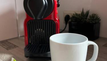 Modernes Apartment mit Balkon, Parkplatz, Waschmaschine für 4-5 Gäste - Foto 5