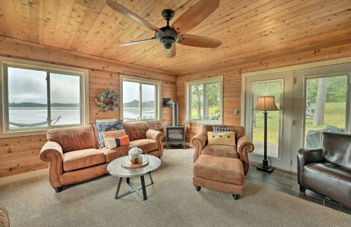 Lakefront Solon Springs Cabin with Private Dock! - Foto 5