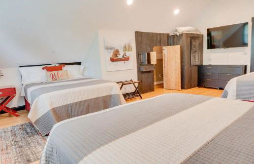 Luxurious Lake Front Estate, Sleeps 20, Game Room and Pet Friendly - Foto 28