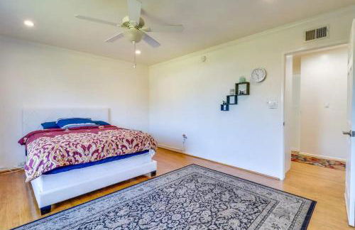 Luxury Oasis Home w/Pool Near CSUN-6 Guests - Foto 27