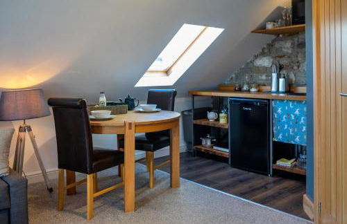 Stunning rural stay with idyllic views & great location - Photo 7