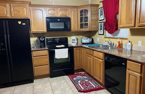 2 Bedroom Boutique Gem 10 min to the beach Washer Dryer Gated Parking Bliss 2 - Foto 1