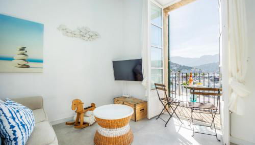 Marina 48 Seafront Apartment - Foto 2