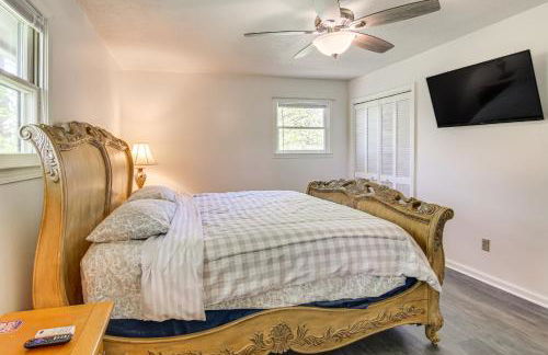 1 Mi to Pisgah Natl Forest Wooded Haven with Deck - Foto 10