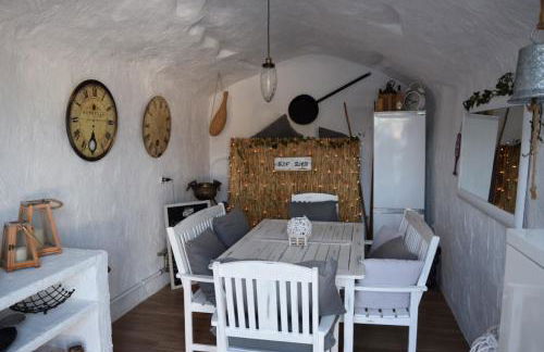 Cuevas Helena - Foto 41