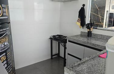 Linda Casa Nova e com piscina - Foto 16