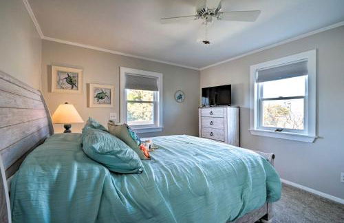 Carefree Coastal Getaway - Walk to Long Beach - Foto 21