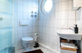 Mercedes I Stuttgart I Kitchen I Home Office I Parkplatz - Foto 11