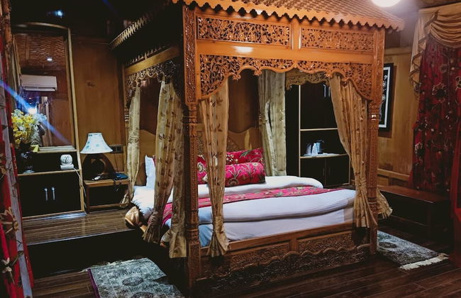 The Mughal Palace Eco Luxury Houseboat - Foto 3