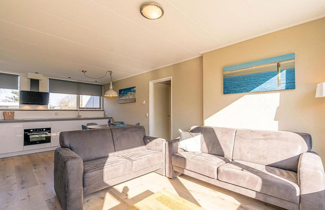 Cozy Holiday Home With hot tub on Texel - Foto 16