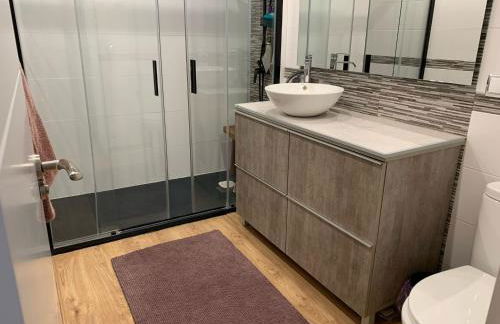 LaVista Penthouse private balcony and sea views - Photo 26