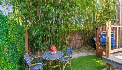 Designer Sun Filled Condo - Walk to Town - Photo 2