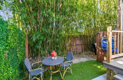 Designer Sun Filled Condo - Walk to Town - Foto 2