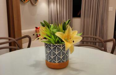 Guarajuba Summer Flat Melhor localização de Guarajuba e melhores Flats Beira Mar de Guarajuba Dispomos de 4 flats decorados no mesmo condomínio Aqui você não precisa de carro para nada Faça tudo à pé - Foto 10