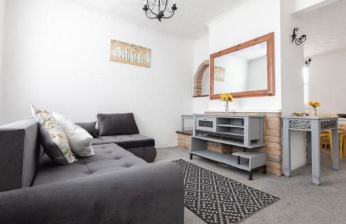 Comfortable Portsmouth home near Southsea beach great for group stays and contractors - Foto 1