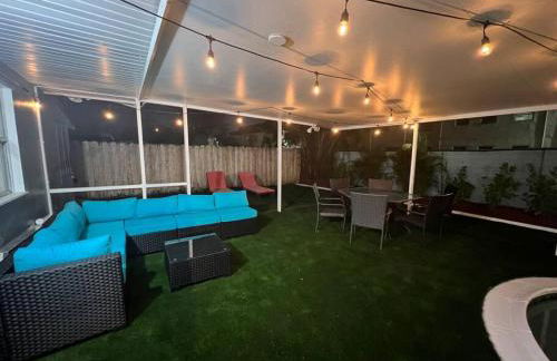 Royal Luxe Pool Home near Ft Laud airport and each - Photo 66