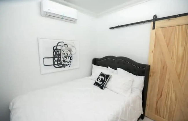 Charming Chateau Oasis in NOLA's Heart by YouRent - Foto 12