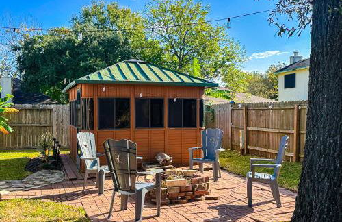 Maple House Romantic Getaway WHot Tub Near IAH - Foto 41