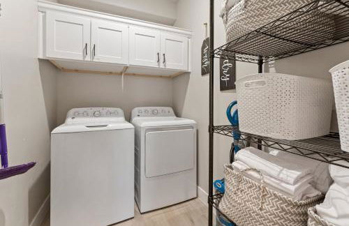 Zion Village Resort 2053 Brand New Home!! Private Pool, Hot Tub, and 35mins from Zion National Park - Foto 48