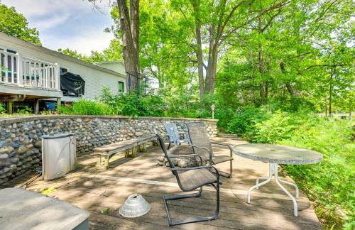 Waterfront Gladwin Home with Deck and Fire Pit! - Foto 27