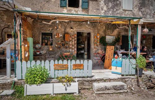 'Perithyron', Konstantina's House, Old Perithia - An Authentic stone Retreat in Corfu's most Historic Village - Photo 41