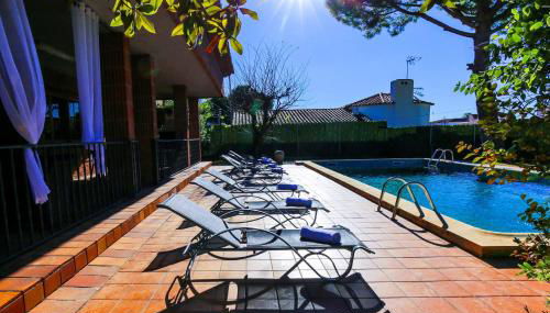 GERANIS VILLA ONLY FAMILIES Planet Costa Dorada - Foto 3