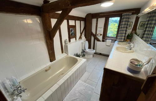 DADIO's Barn - Indoor Swimming Pool 400 Years Old & Hot tub - Foto 40