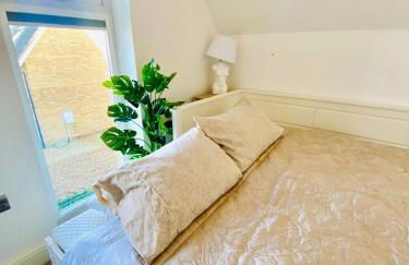 Sun Set House With Hot Tub - Photo 40