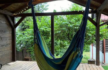 Leszczynowy domek nad jeziorem - Foto 23