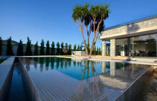 Villa Flamingo - 4 bedrooms - Private Pool - Next to renowned Issos Beach & Lake Korission - Photo 2