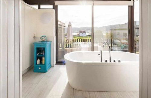 Mar no Camiño Terraza, chimenea de leña y bañera con vista al mar - Foto 7