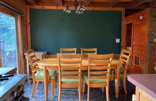 Rustic Ridge Log Cabin: Hot Tub, Games, Views! - Foto 28