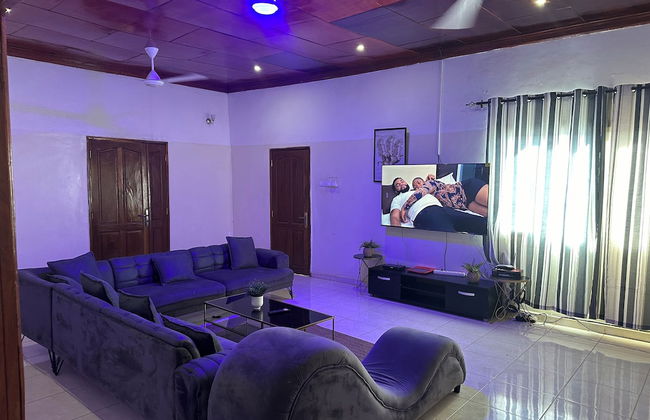 The Retreat Emerald Apartments Close to the Beach - Photo 9