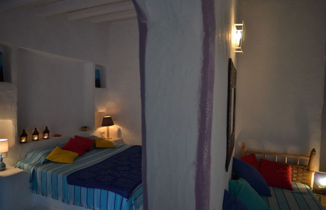 Charming Mediterranean House Surrounded by a Natural Oasis - Photo 3