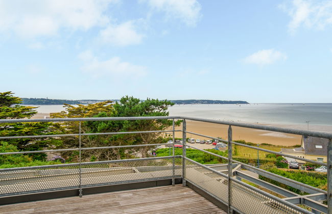 3 bedroom House in Plonévez-Porzay with garden and terrace - Photo 30