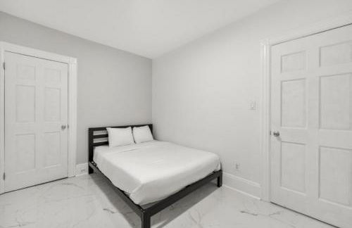 5MIN walk NYC Train Massage Chair Sleeps 12Plus - Foto 14