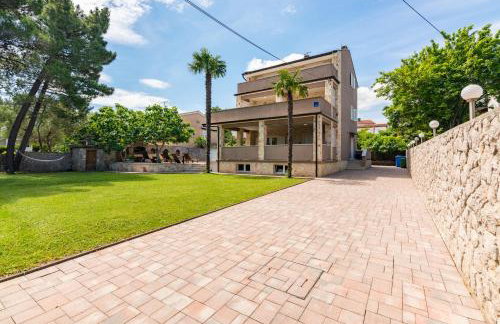 Private holiday house Villa SoulSet with garden and Pool Near Beach in Malinska, Krk - Foto 6