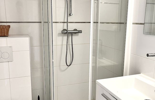 Yooneet Boutique Studio 2' Train Station - Foto 13