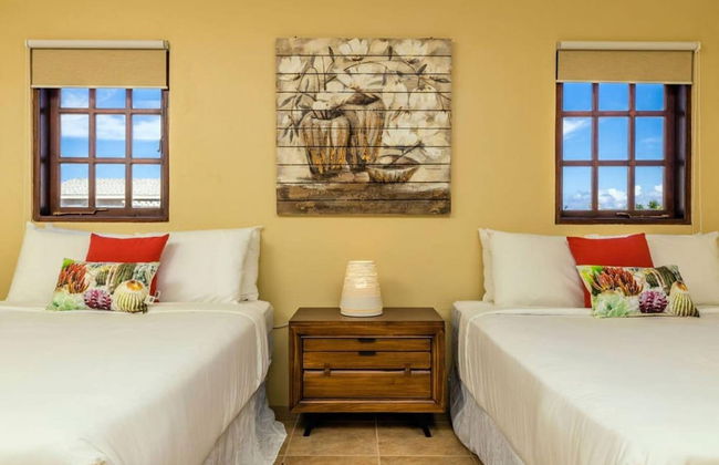 Large 5BR Villa With Private Pool Near Eagle Beach - Photo 10