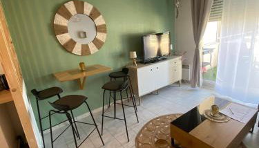 Studio cosy climatisé avec piscine parking Centre de Brignoles - Photo 3