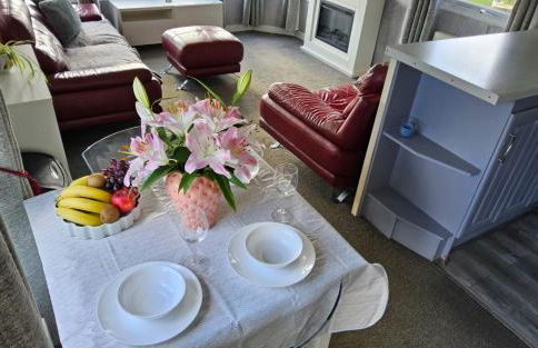 Cosy caravan in Billing Aquadrome - Photo 42
