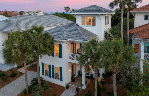 Tropical Dreams by the Sea - Vacation Home with Private Pool & Close Proximity to Beach - Foto 47