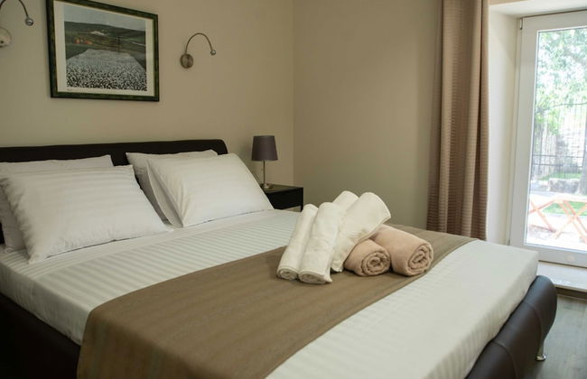 The Poolside Stone House in Bale - Foto 5