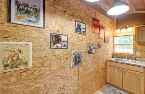 Higden Studio with Private Deck Less Than 1 Mi to Lake! - Foto 12