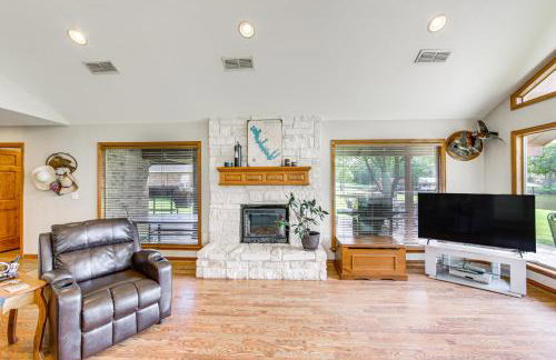 Rhodes Retreat with Dock on Cedar Creek Lake! - Foto 4