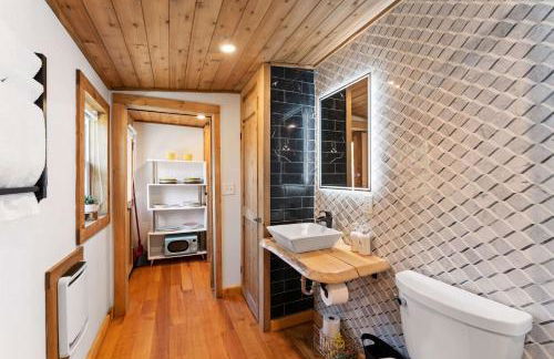 Perfect Couples Cabin Fireplace Firepit & Wine Nearby - Foto 14