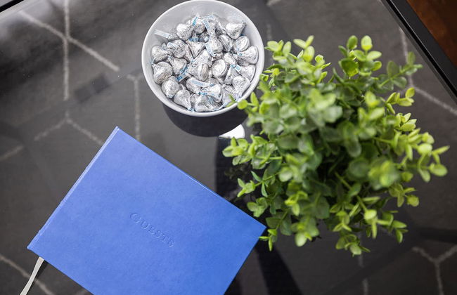 Spacious 2BD With Private Balcony and Free Parking 2 - Foto 60