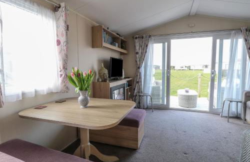 Breathing Space - Photo 8