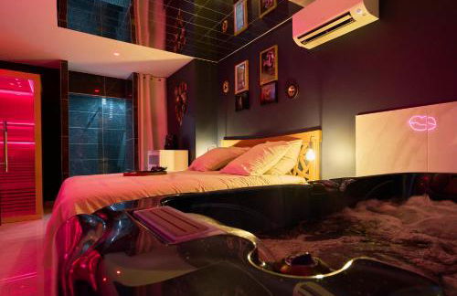 L'Amoria - Suite Romantique moderne avec Jacuzzi & Sauna - Foto 28