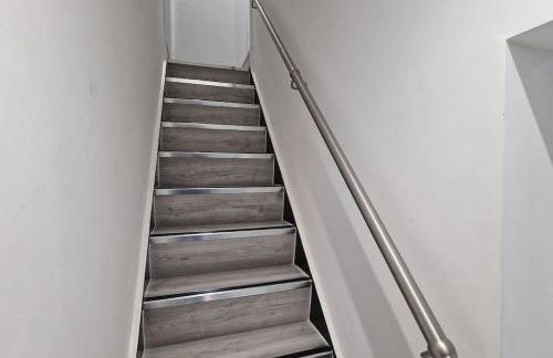 Stunning, clean, free parking home, ideal long stays - Foto 28